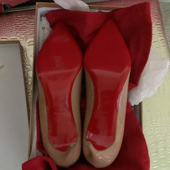 Authentic red bottoms nwt taupe - Picture 4 of 6